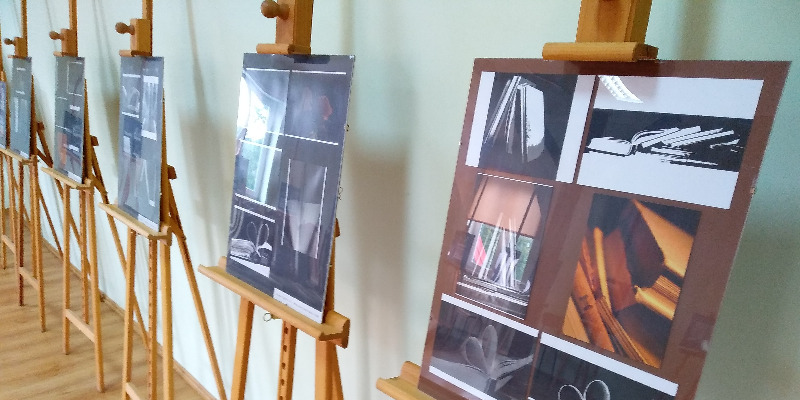 XI Międzygminny Konkurs Fotograficzny pt. „KSIĄŻKA W NOWYM ŚWIETLE” XI Międzygminny Konkurs Fotograficzny pt. „KSIĄŻKA W NOWYM ŚWIETLE”