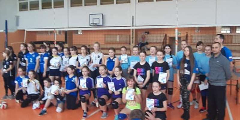 UKS Dębowiec w Lesku zdobywa pierwsze i drugie miejsce UKS Dębowiec w Lesku zdobywa pierwsze i drugie miejsce