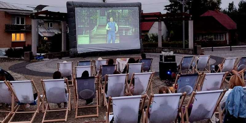 KINO PLENEROWE W DĘBOWCU KINO PLENEROWE W DĘBOWCU