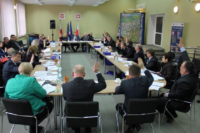 Budżet Powiatu Jasielskiego na 2015 r. Budżet Powiatu Jasielskiego na 2015 r.