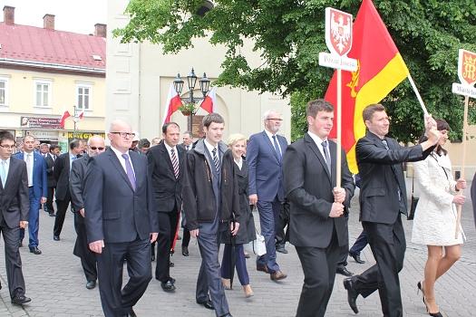 Delegacja Powiatu Jasielskiego na wojewódzkich obchodach Dnia Samorządu Terytorialnego Delegacja Powiatu Jasielskiego na wojewódzkich obchodach Dnia Samorządu Terytorialnego